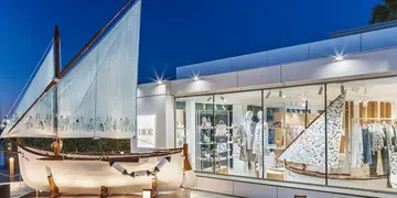 why-pop-ups-are-now-a-pillar-of-luxury-distribution-strategy